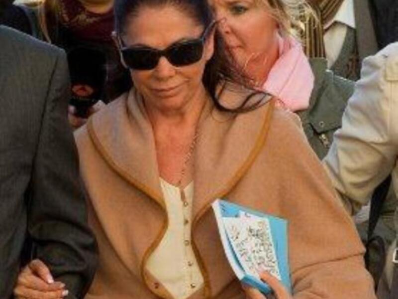 Isabel Pantoja vuelve a sentarse al banquillo a punto de convertirse en abuela
