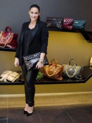 Vicky Berrocal  abre tienda en Sevilla, aunque se ha ido a vivir a Madrid