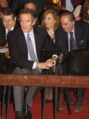 Alfonso Díez ejerce de duque de alba y entrega premio a Bo Derek