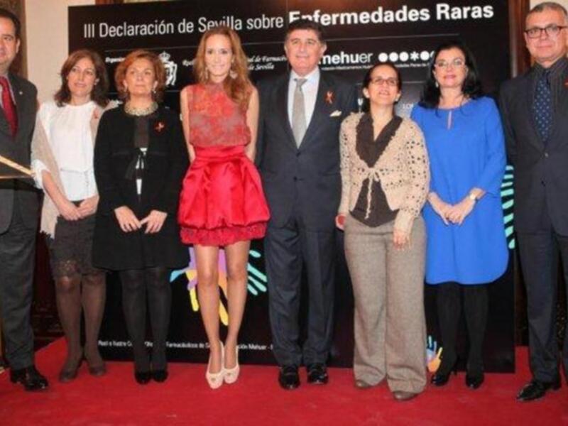 Sandra Ibarra junto a Juan Ramón Lucas, una mujer solidaria