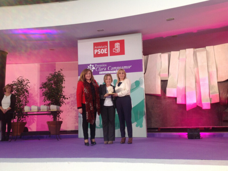Pepe Griñán entrega a José Luis Rodríguez Zapatero el Premio Clara Campoamor