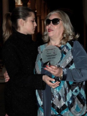 Carmina Barrios, 59 años, la madre de Paco y María León, candidata a la mejor actriz revelación recibió el premio ASECAM de los críticos de Andalucía