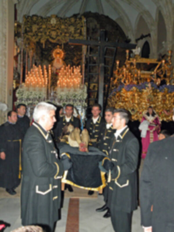 Tradición medieval del Descendimiento de Cristo en Alcalá del Río