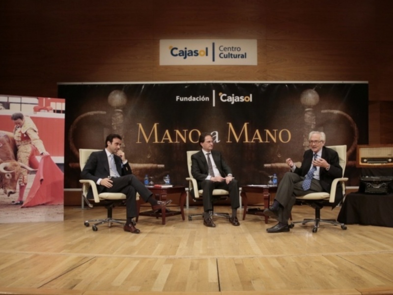 Ponce y Amorós unen toros y literatura en el XXI Mano a Mano de la Fundación Cajasol