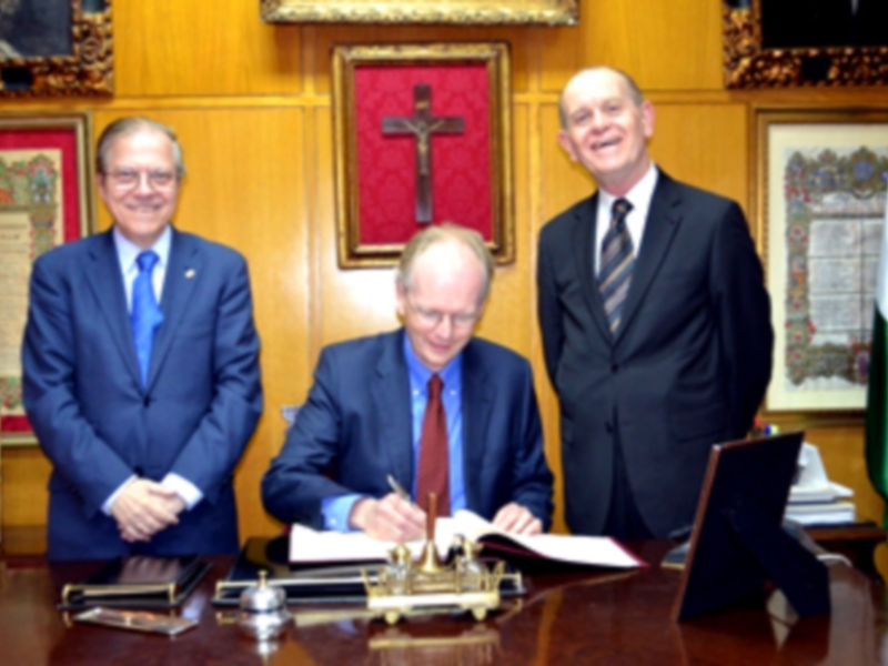 El Embajador de Noruega dio una conferencia en el Ateneo de Sevilla.