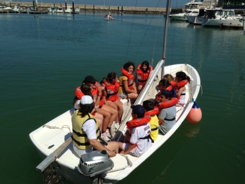 Hoy ha comenzado el novedoso programa de vela escolar con el Colegio Argonautas(Chipiona) 