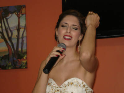 Mari Carmen Molina presenta en Chipiona su disco "Maldita distancia"