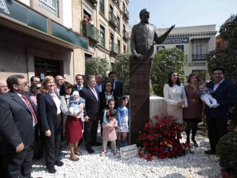 Pepe Peregil ya tiene monumento en Sevilla