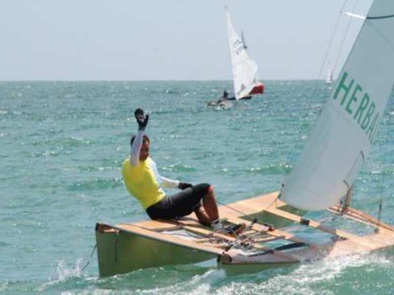 Juan Luis Páez no da opciones en el Campeonato de Andalucía de Patín a vela