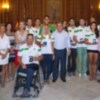 El alcalde de Sevilla rinde tributo a los campeones mundiales del Náutico