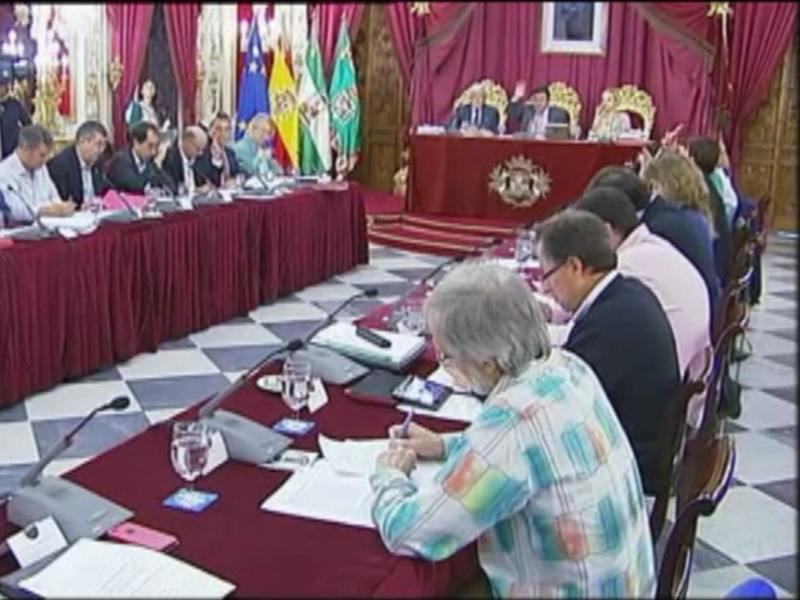La iluminación del Parque Blas Infante y la Mejora de Caminos rurales admitidos en la segunda fase del Plan Reactiva 2014 de Diputación.(Chipiona) 