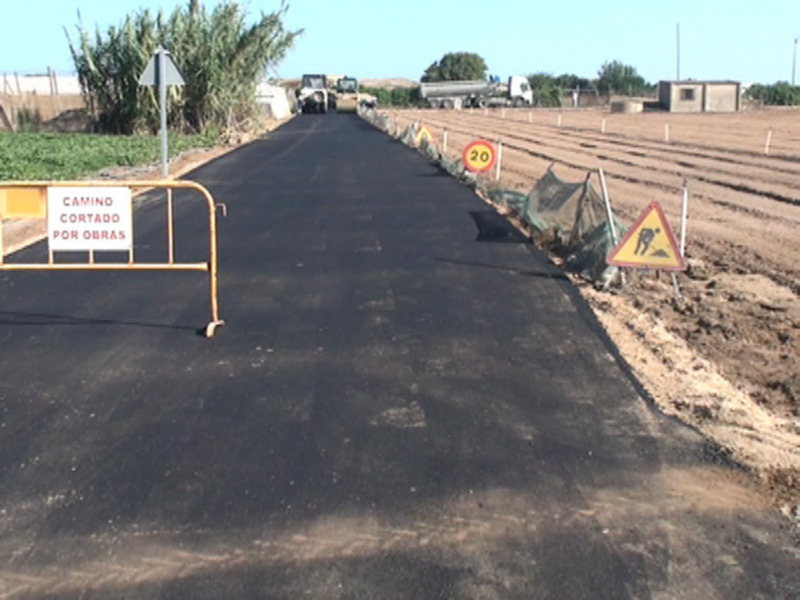 El Plan Reactiva incluye la mejora del carril de la Lopina, Talona, Rizos e Hijuela de Lopina con una inversión de 49.353,66 euros.(Chipiona) 