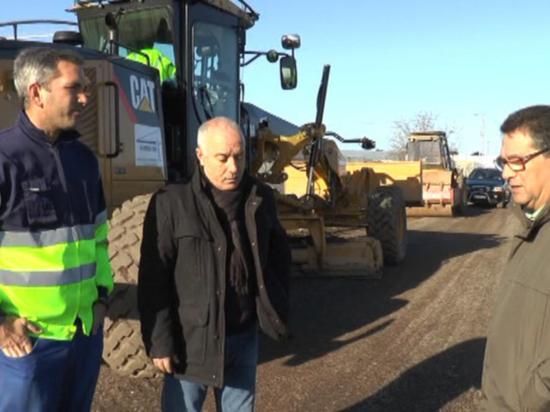 El Ayuntamiento de Chipiona concluye los trabajos de los cuatro caminos mejorados con el Plan Reactiva de Diputación 