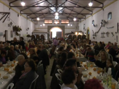 400 personas disfrutaron de la Berza de la Hermandad del Pinar de Chipiona que cambió con éxito de formato