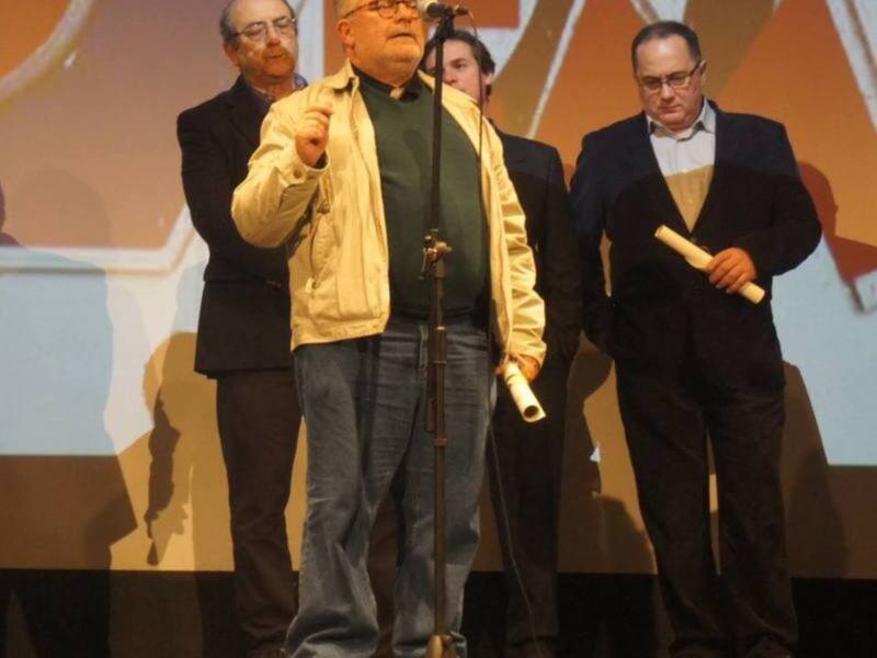 Juan Mellado distinguido en la gala del programa Temperamento por su labor de difusión de la copla