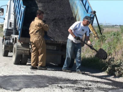 Agricultura y Comunidad de Regantes ultiman la mejora del asfaltado de la Cañada Real de Chapitel.(Chipiona)