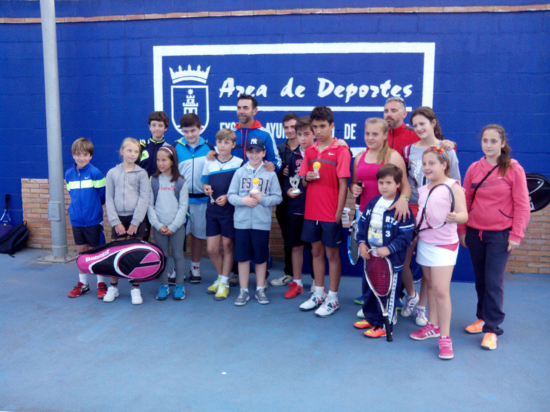 27 jóvenes tenistas participaron en la Liguilla alevín/infantil y cadete(Chipiona) 