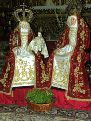 Sevilla.Besamanos de la abuela de Dios en Triana