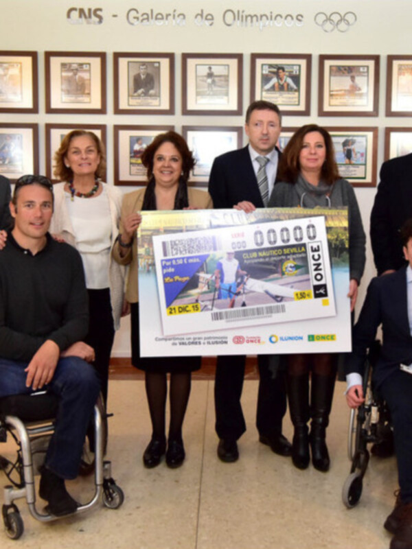 La ONCE reconoce la labor del Náutico Sevilla a favor de la discapacidad
