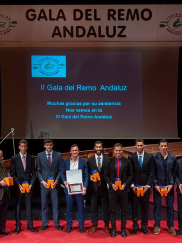La II Gala del remo andaluz distingue al Club Náutico