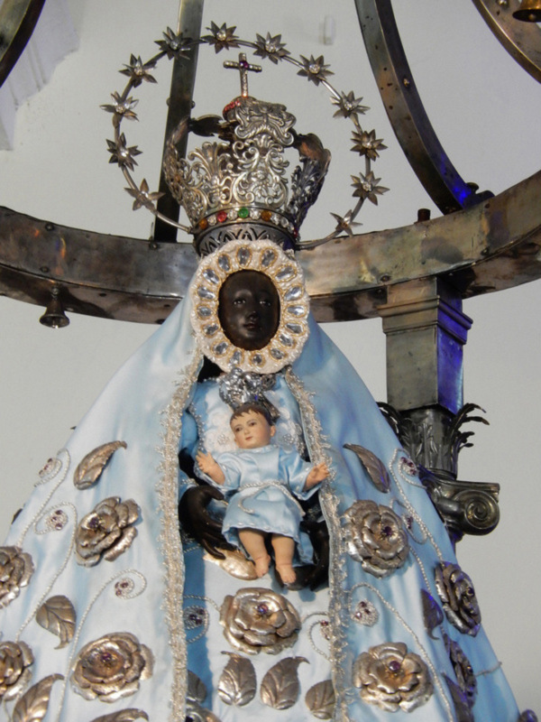  De  lo que aconteció con el secuestro de la Virgen de Regla de Cuba por los revolucionarios de Fidel Castro.