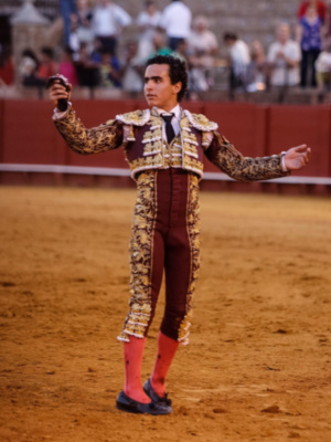 Joaquín Galdós corta dos orejas en tres novillos