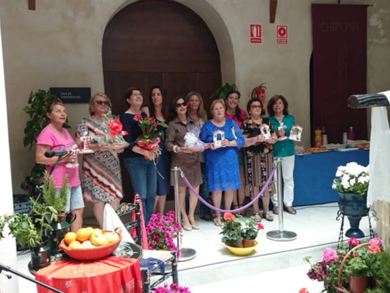 Entregados los premios del concurso que fomenta la tradición de los patios y cruces de mayo(Chipiona)