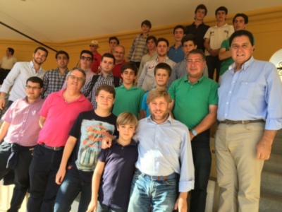 La Empresa Pagés invita a un centenar de estudiantes a la quinta novillada 