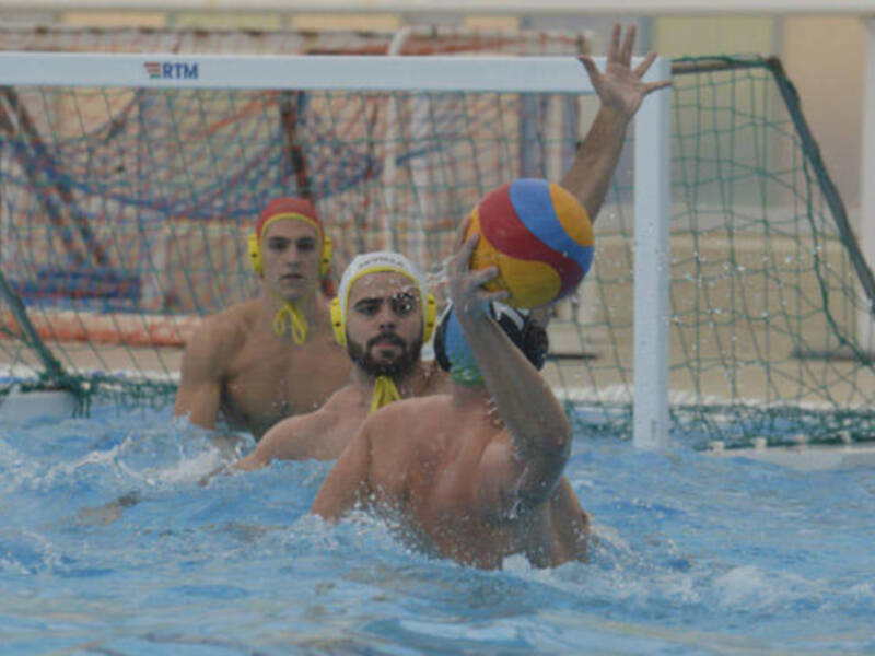 Las defensas marcan el derbi sevillano de Primera Nacional de waterpolo