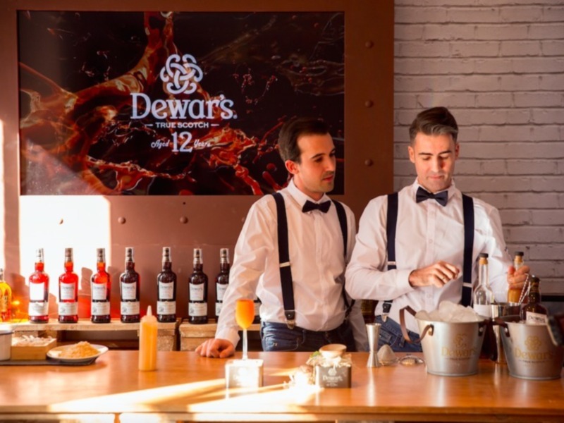 Diego Guerrero reinventa los huevos escoceses para inagurar el DEWAR’S® SCOTCH EGG CLUB de Sevilla
