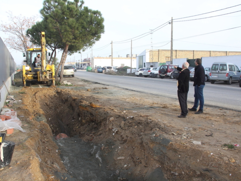 El Ayuntamiento palaciego mejora el alcantarillado de la Carretera del Monte, un proyecto que se complementará con el adecentamiento de la zona