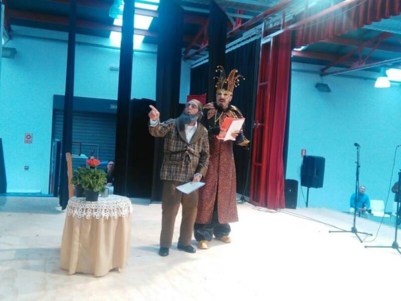 José de los Santos lanza en el pregón del Barrio una llamada a entender la evolución del carnaval