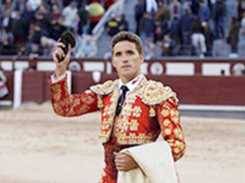 Una excelente novillada de Fuente Ymbro marcada por el triunfo de Diego Carretero y el percance de Pablo Aguado
