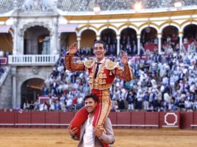 Pepe Moral roza la Puerta del Príncipe en la de Miura