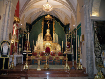 Altar de cultos de Quinario en la Hermandad de la  Vera-cruz de  Alcalá del del Río