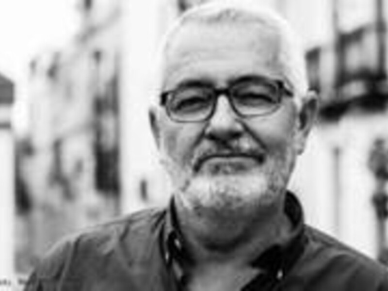 encuentro de Manuel Machuca, autor de Tres mil viajes al sur, con las mujeres que inspiraron su novela