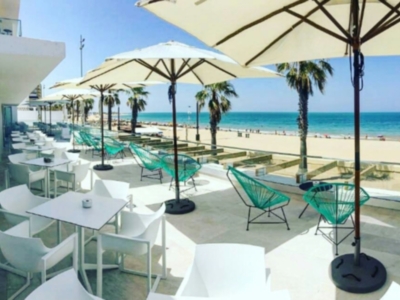 El hotel Agaró chipiona abre sus puertas  al borde del mar