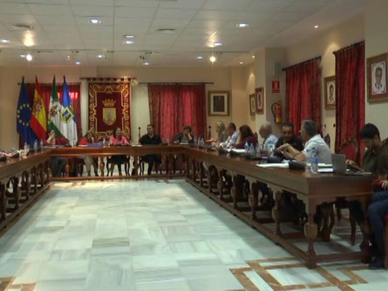 El Pleno acuerda pedir a la Junta que aumente la eficacia y la seguridad para incendios en la zona forestal-urbana