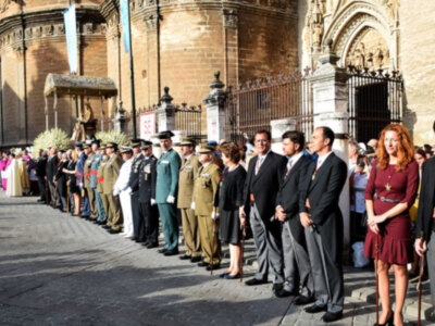 La procesión de la Virgen de los Reyes es una advocación de la Virgen María .