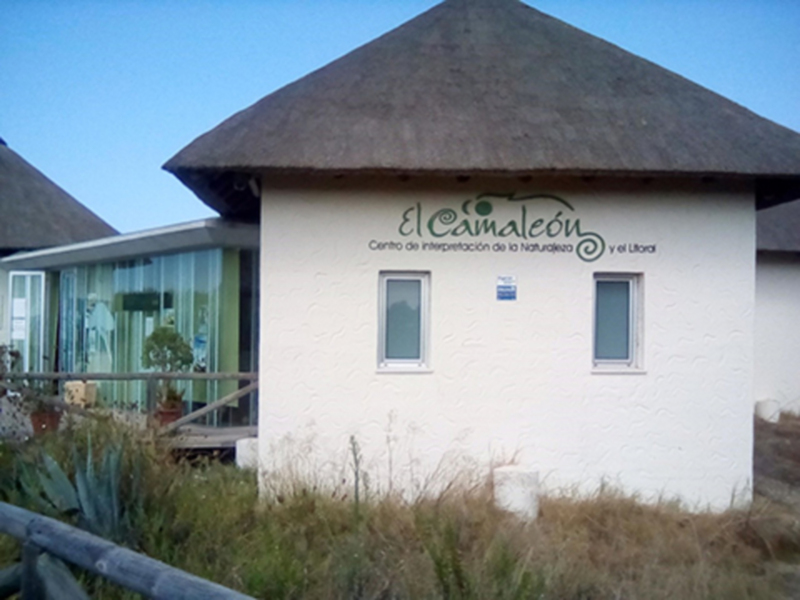 El Centro de Interpretación de la Natualeza y el Litoral "El Camaleón".