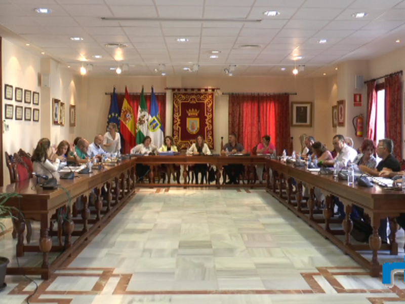 El Pleno de la Corporación aprueba tres propuestas de los grupos municipales