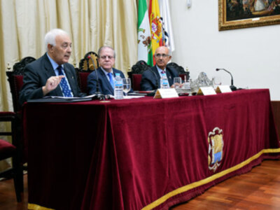 En el Ateneo se ha celebrado el ciclo conmemorativo del 25 aniversario con una ponencia de D. Ignacio Montaño Jiménez .