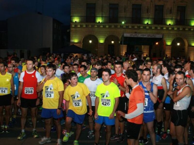 Un año más el Banco de Alimentos de Sevilla estará presente en la Carrera Nocturna del Guadalquivir 2017, todo un clásico del atletismo en nuestra ciu