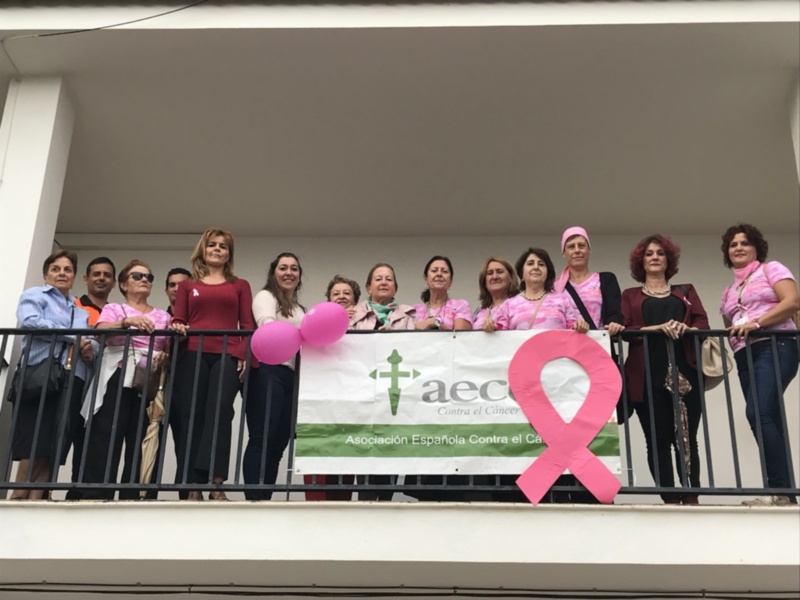 La asociación local conmemora la jornada mundial contra el cáncer de mama alertando sobre la importancia de la detección precoz