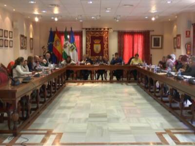 El Pleno de la Corporación da su apoyo unánime a cuatro proyectos incluidos dentro del Plan Invierte y aprueba el presupuesto de 2017