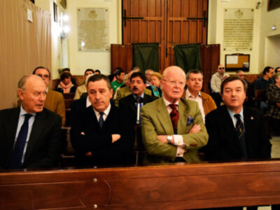 En la Capilla de los marineros se celebró la misa de los difuntos por la RLNE  y Cámara de Mareantes de Sevilla por el Obispo Arrieta Ochoa.