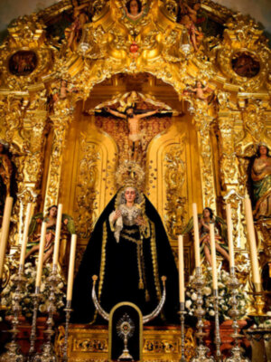 Comenzó el mes de noviembre con las imágenes de la Madre de Dios vestida de negro.