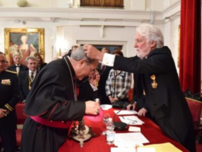 Monseñor Asenjo ingresa en la Real Academia de Medicina