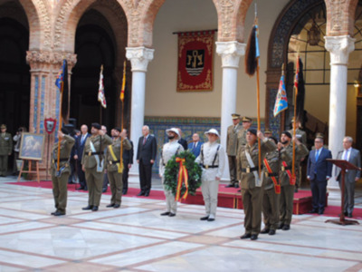 Conmemoración de  concesión de la ¨Cruz Laureada de San Fernando al Regimiento de Caballería, Cazadores de Alfonso XII¨, en la acción de Taxdirt.