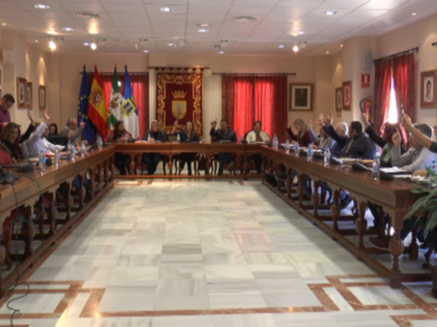 El Pleno aprueba nominar como 'Anfiteatro Manuel José García Caparrós' al espacio escénico del parque Blas Infante.